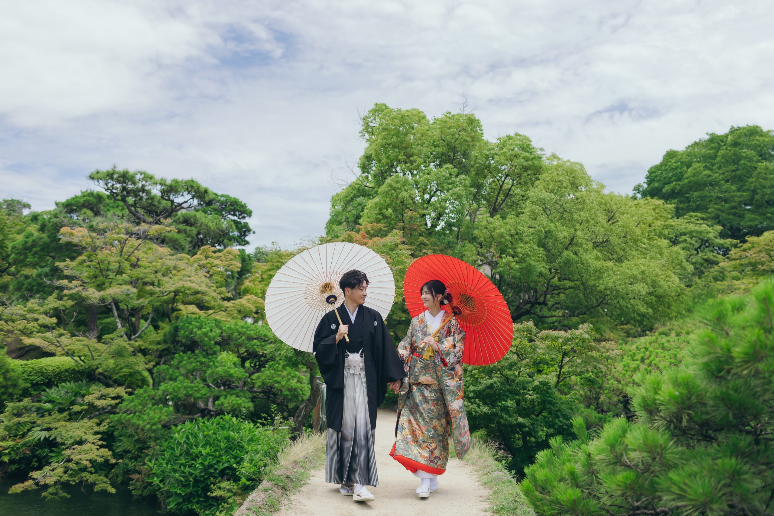 沖縄でリゾートウェディングイメージ