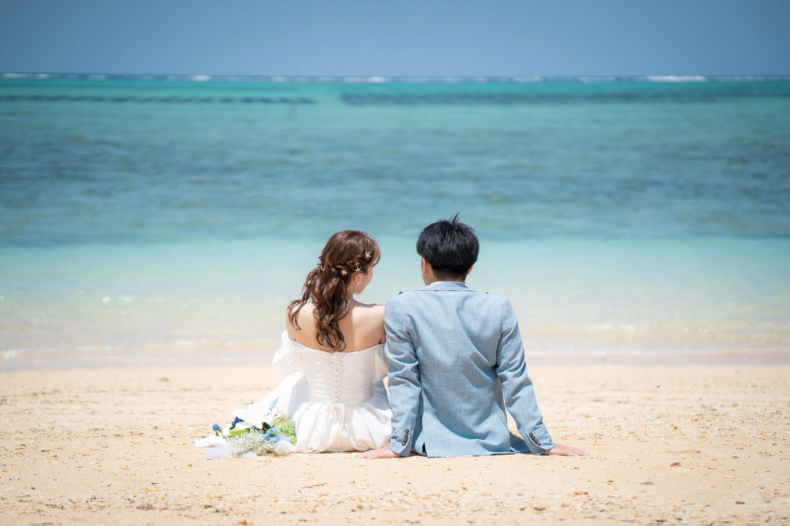 沖縄でリゾートウェディングイメージ